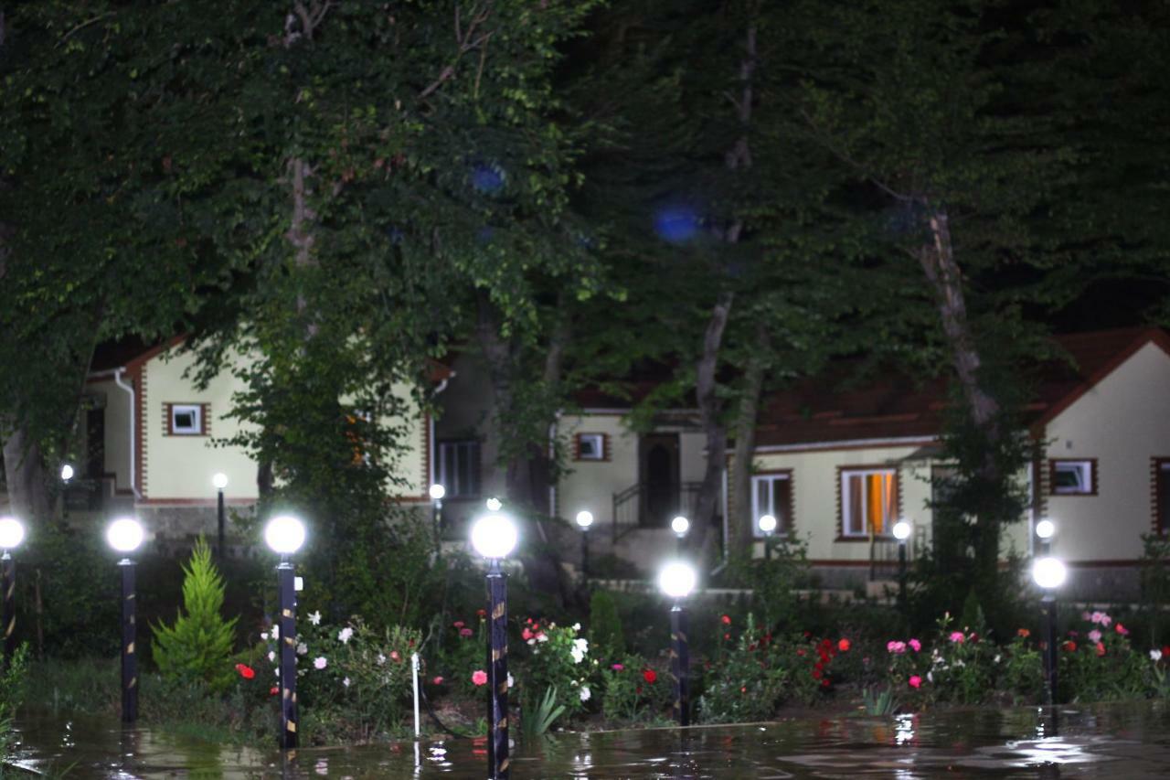 Selena Hotel Кусар Екстериор снимка