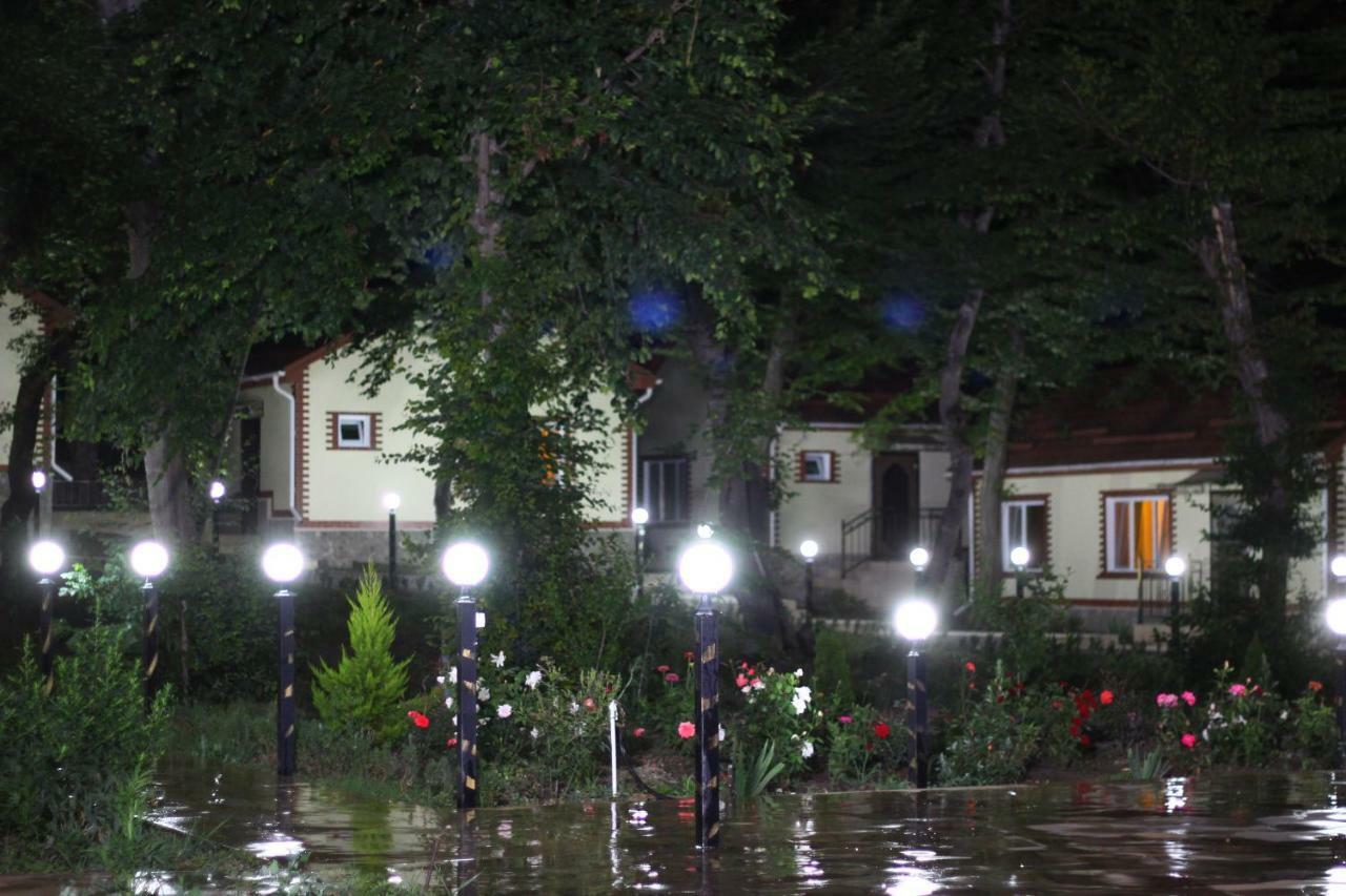 Selena Hotel Кусар Екстериор снимка